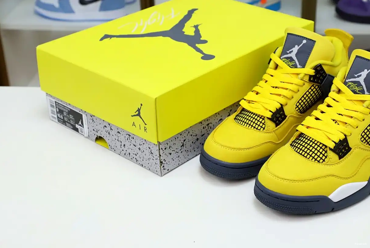 AIR JORDAN 'LIGHTNING' 2021 AIR JORDAN 4 RETRO 0606